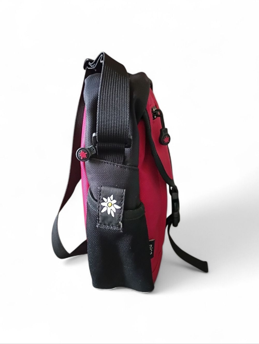 Sherpani Pica Red & Black Crossbody Purse Bag Travel Hiking Lightweight - Picture 4 of 7